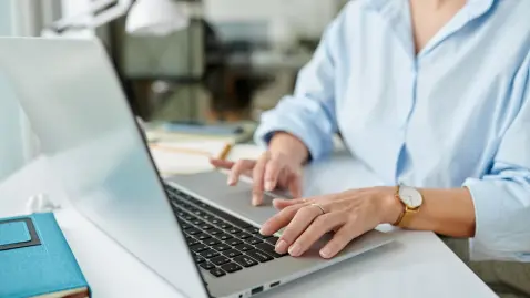 Welche E-Mails liest das Finanzamt mit?